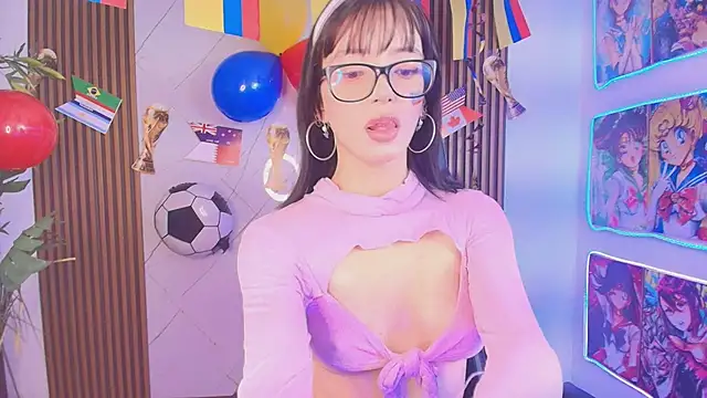 Snapshot of Sweet_1Angel chatting on June 19, 2026, 4:29 am Sweet 1Angel online show from June 19, 2026, 4:29 am