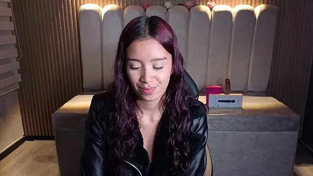  Mia Evans 1 online show from July 28, 2026, 5:23 pm