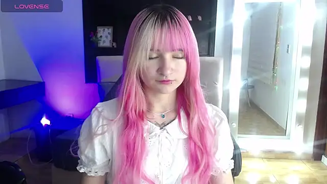  Charlotte Collins  online show from June 30, 2026, 3:56 pm