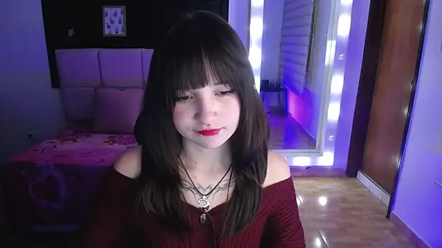  Charlotte Collins  online show from November 29, 2025, 5:24 pm