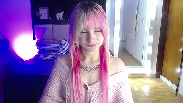  Charlotte Collins  online show from June 19, 2026, 3:40 pm