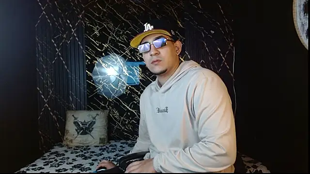 massimo vidal  online show from February 4, 2026, 10:54 am