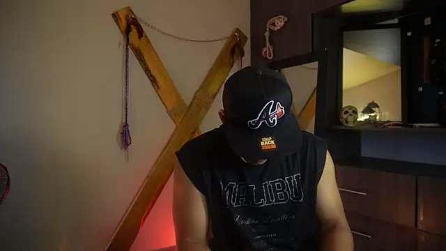 massimo vidal  online show from September 18, 2025, 12:52 pm