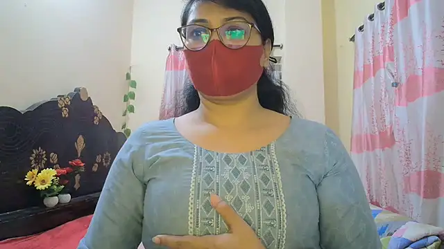 Elena cruz5 online show from March 1, 2026, 6:41 pm