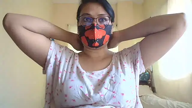 Snapshot of Elena_cruz5 chatting on August 3, 2026, 5:26 am Elena cruz5 online show from August 3, 2026, 5:26 am