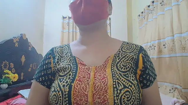 Snapshot of Elena_cruz5 chatting on July 23, 2026, 2:03 pm Elena cruz5 online show from July 23, 2026, 2:03 pm