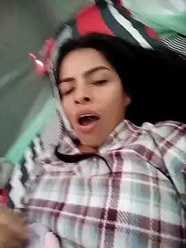 Snapshot of SaraBust chatting on September 20, 2025, 2:00 pm SaraBust online show from September 20, 2025, 2:00 pm