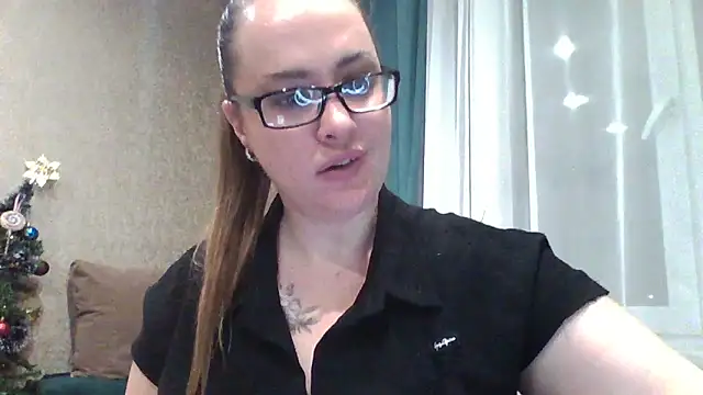 karina160000 online show from December 18, 2025, 2:43 pm