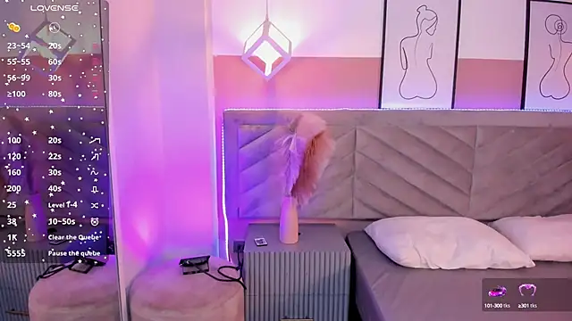 Mia Valentine  online show from October 4, 2025, 10:00 pm