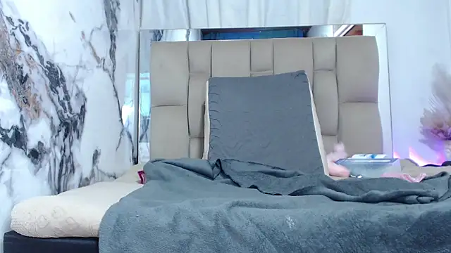 Snapshot of maraa_X chatting on February 26, 2026, 7:25 pm maraa X online show from February 26, 2026, 7:25 pm