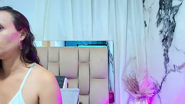 Snapshot of maraa_X chatting on March 16, 2026, 7:38 pm maraa X online show from March 16, 2026, 7:38 pm