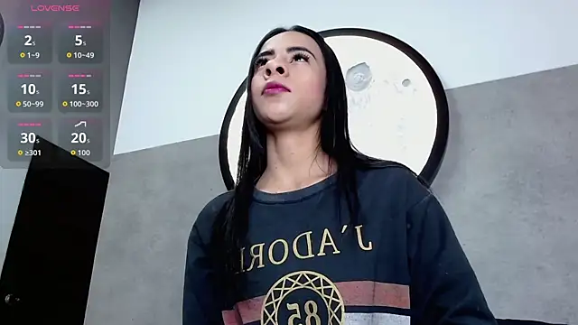 honny 23 online show from December 3, 2025, 9:36 pm