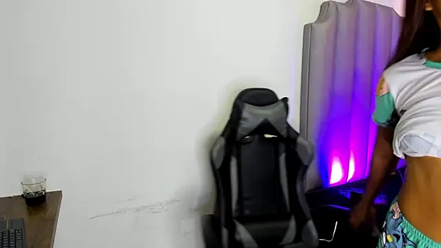 Miaa Rosse online show from October 19, 2025, 12:41 pm