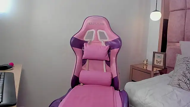 kate lua online show from September 17, 2025, 11:56 am