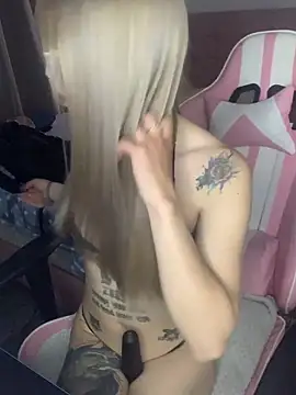 PrettyAshley  online show from April 23, 2026, 7:15 pm