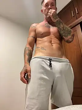 Snapshot of MagicLex1 chatting on October 20, 2025, 5:20 am MagicLex1 online show from October 20, 2025, 5:20 am