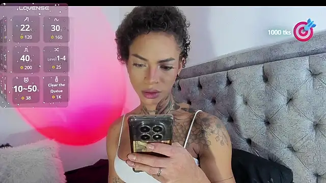 Snapshot of michell_danna chatting on October 3, 2025, 1:09 am michell danna online show from October 3, 2025, 1:09 am