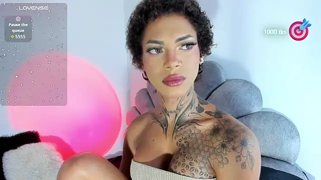 Snapshot of michell_danna chatting on November 6, 2025, 1:09 am michell danna online show from November 6, 2025, 1:09 am