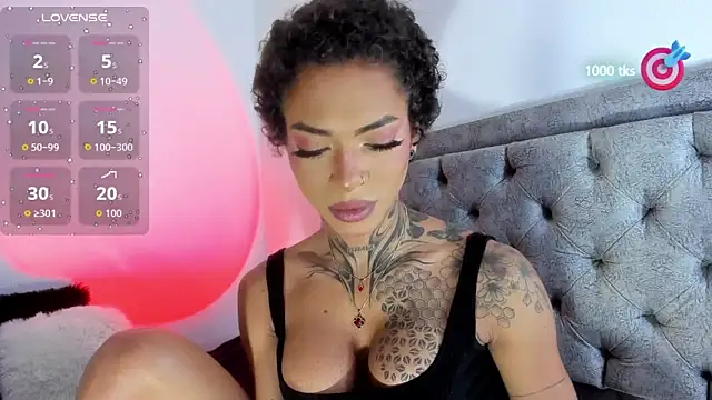 Snapshot of michell_danna chatting on October 8, 2025, 1:40 am michell danna online show from October 8, 2025, 1:40 am