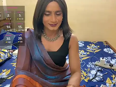 Snapshot of LuvLayla chatting on April 10, 2026, 9:22 pm LuvLayla online show from April 10, 2026, 9:22 pm