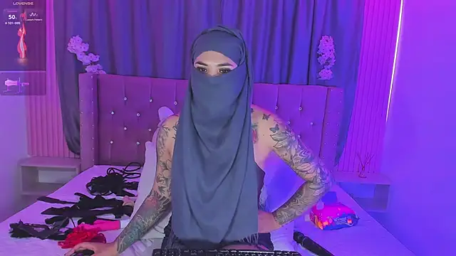 Nayla-Mouna online show from August 4, 2026, 8:13 pm