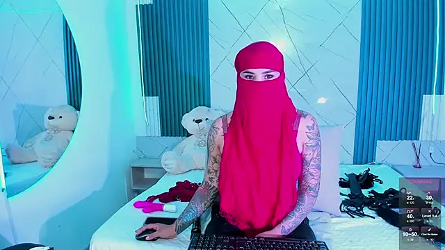 Nayla-Mouna online show from July 25, 2026, 12:22 pm