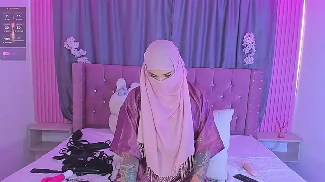 Nayla-Mouna online show from July 23, 2026, 7:43 pm