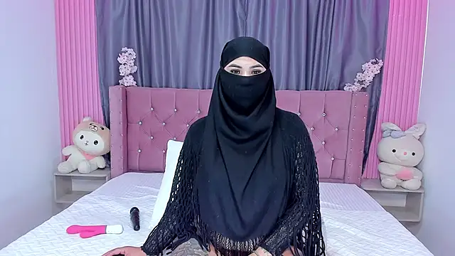 Nayla-Mouna online show from October 18, 2025, 12:07 pm