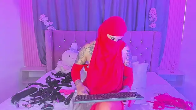 Nayla-Mouna online show from July 18, 2026, 12:14 pm