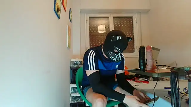 Maskpor2022 online show from March 27, 2026, 4:19 pm