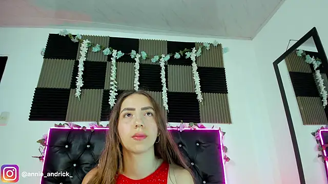  leda swan  online show from April 30, 2026, 10:00 am