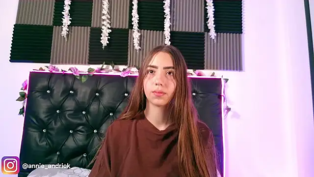  leda swan  online show from March 14, 2026, 1:28 pm