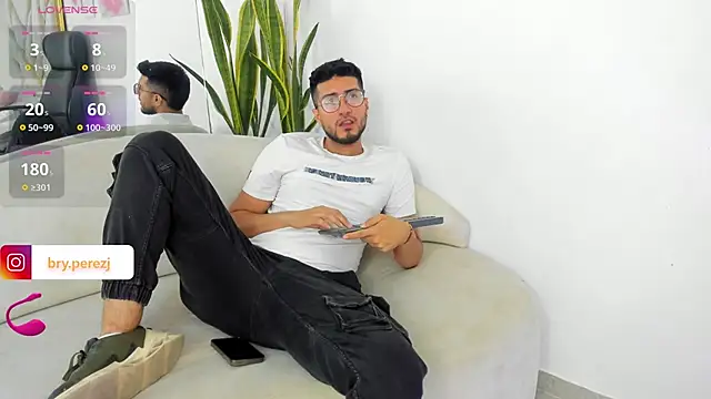 bryXonStorm online show from September 10, 2025, 11:37 pm