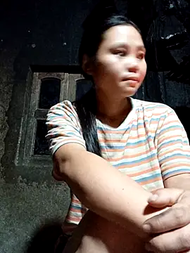 omiu-baby online show from October 5, 2025, 10:33 pm