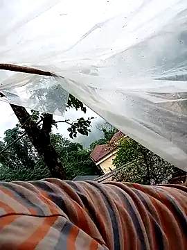 omiu-baby online show from October 7, 2025, 12:33 am