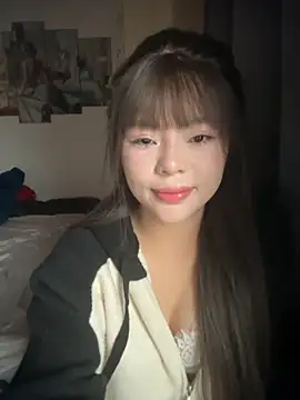 Snapshot of SarahBeii chatting on November 3, 2025, 3:34 am SarahBeii online show from November 3, 2025, 3:34 am