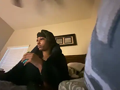 Brooke012 online show from April 15, 2026, 7:29 pm