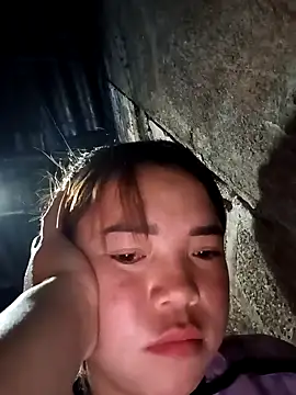 Snapshot of AnHa19 chatting on December 16, 2025, 9:35 am AnHa19 online show from December 16, 2025, 9:35 am