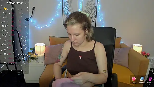 Hailey Foxy online show from September 22, 2025, 8:53 am