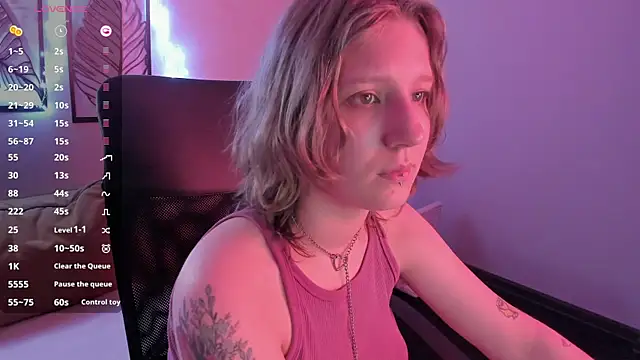 Hailey Foxy online show from December 4, 2025, 8:13 am