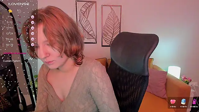 Hailey Foxy online show from October 6, 2025, 8:48 am