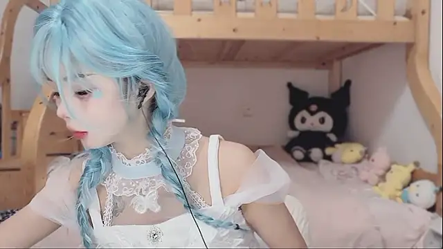 Sue101010 online show from February 3, 2026, 2:33 pm