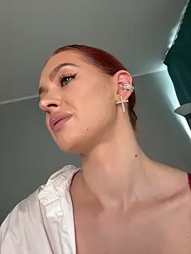 LittleFox    online show from September 15, 2025, 6:25 am