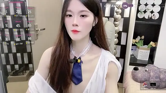 Yueyue-MM online show from February 7, 2026, 2:41 am