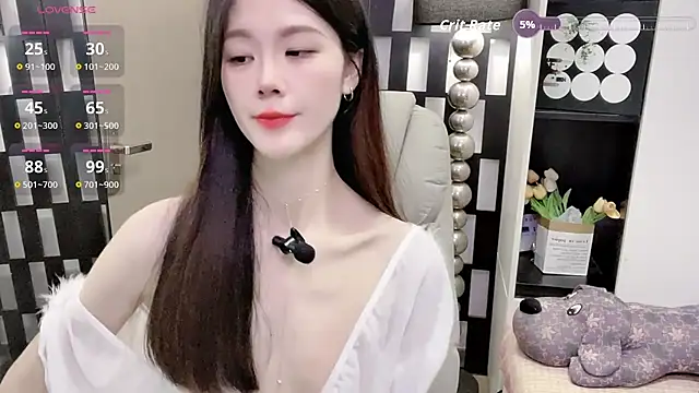 Yueyue-MM online show from April 18, 2026, 1:19 am