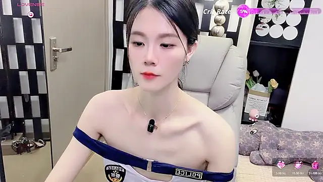Snapshot of Yueyue-MM chatting on July 28, 2026, 2:24 pm Yueyue-MM online show from July 28, 2026, 2:24 pm