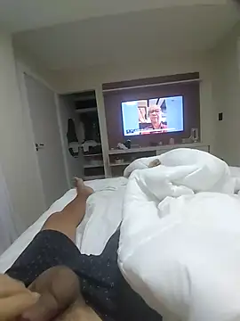 andrerj22 online show from September 9, 2025, 1:42 pm