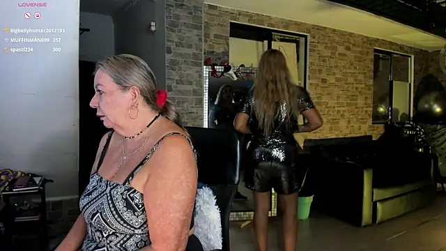  SARAI DUPONT online show from June 7, 2026, 1:00 am