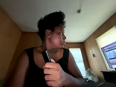 saltlightEmber online show from October 12, 2025, 12:39 pm