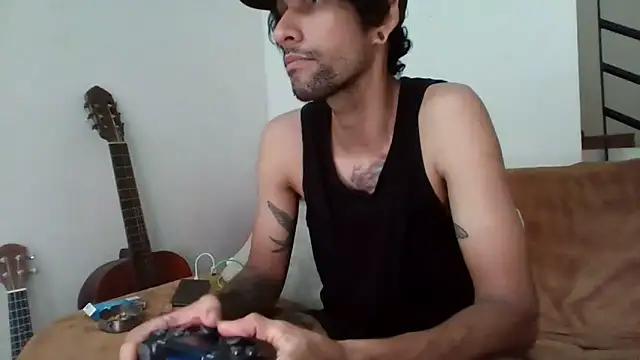 Alejandro92 cali online show from June 13, 2026, 6:17 pm